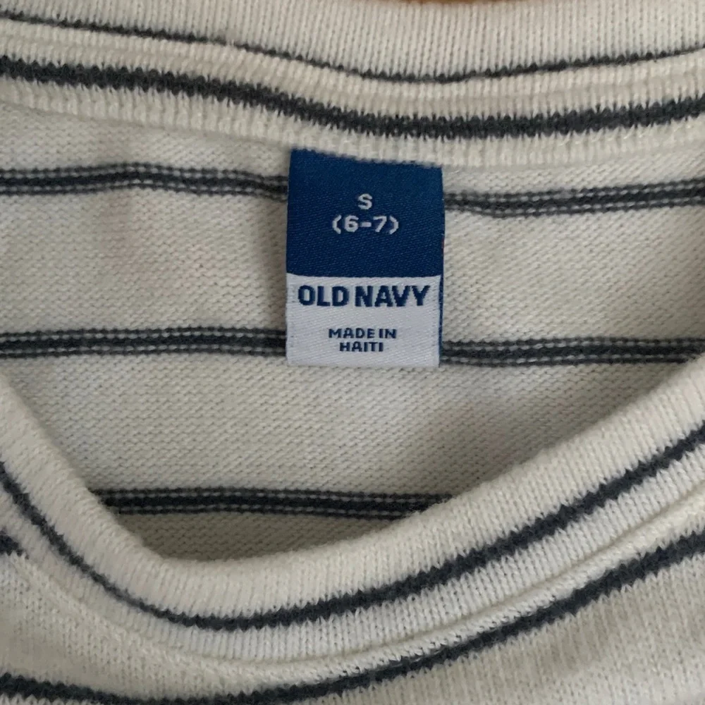 EUC Striped Knot Front Knit Top Old Navy Girls Size Small (6/7)